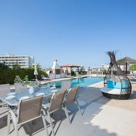 빌라 Beautiful 5 Star Holiday In A Prime Location In Protaras, Book Early To Secure Your Dates, 1266