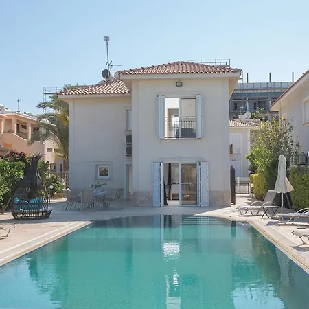 빌라 Beautiful 5 Star Holiday In A Prime Location In Protaras, Book Early To Secure Your Dates, 1266